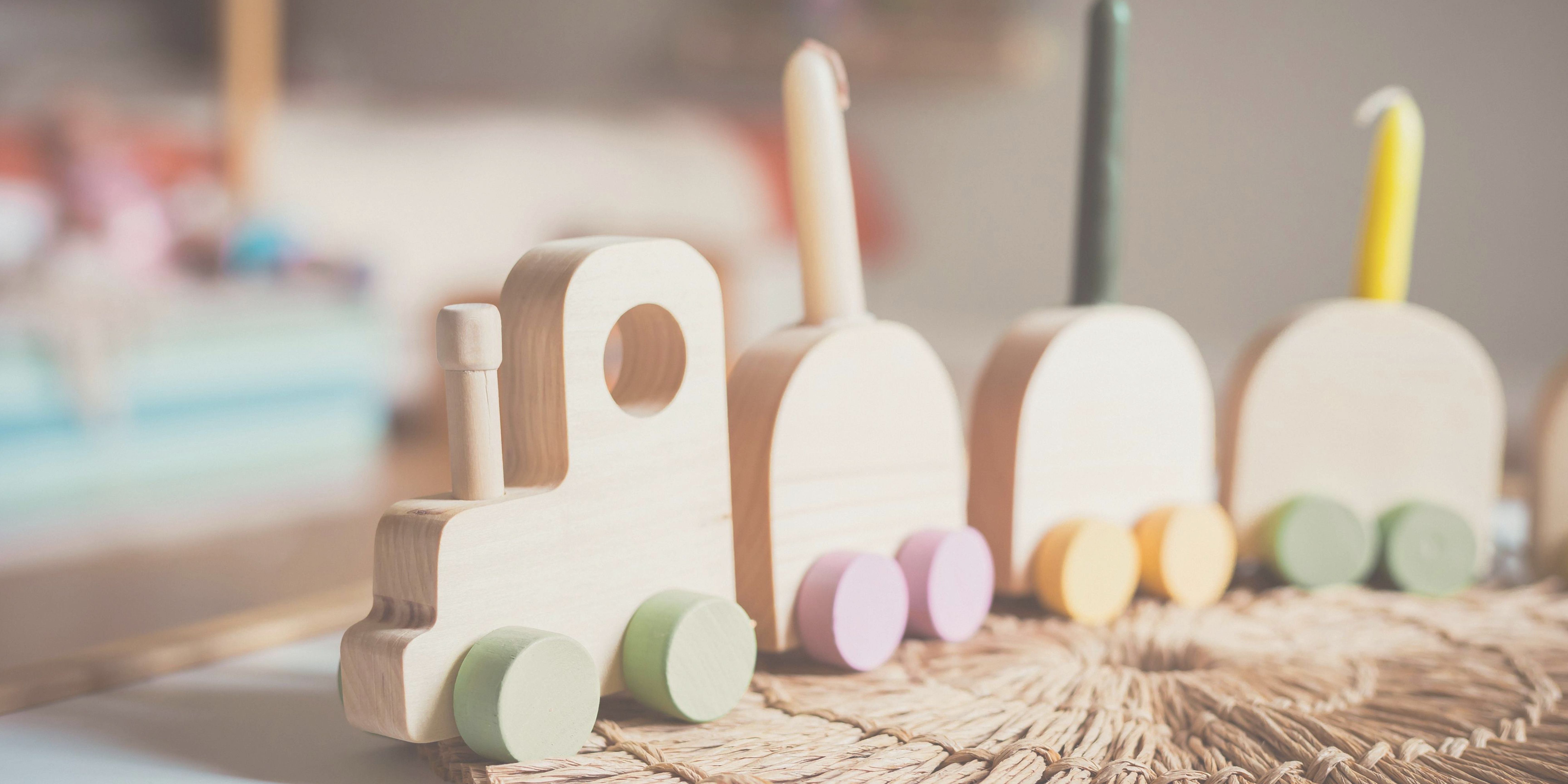 La Freccia Azzurra, un trenino di giocattoli in viaggio